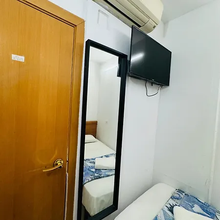 호스탈 몽 타보르 2*