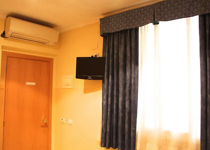 莎博蒙特旅馆 2*