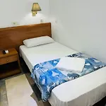 莎博蒙特旅馆 2* 巴塞罗那