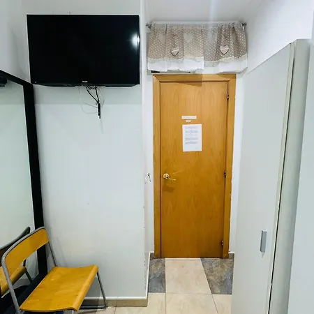 هوستال مونت تابور 2*